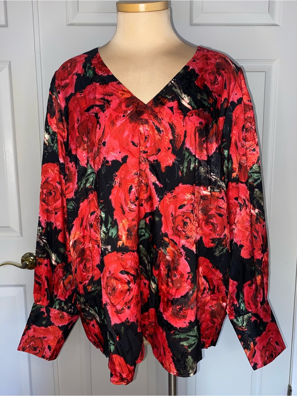 Rachel Zoe Red and Black Rose V-Neck Blouse NWT Date Night Top XL